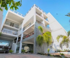 Dazzle Bay Hotel