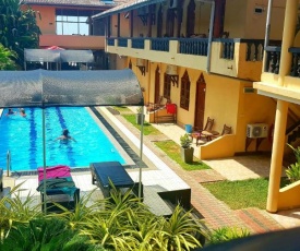 Drifters Hotel & Beach Restaurant