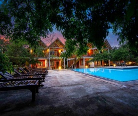 Elephas Resort & Spa