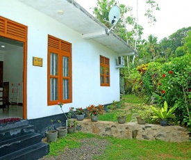 Global Lake Villa Hikkaduwa