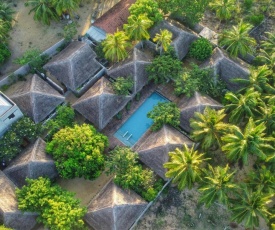 Hiru Resort and Kite Surfing