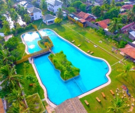 Amaluna Resorts