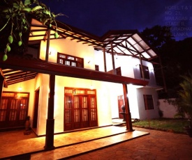 Hotel T & T