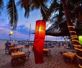 International Beach Hotel & Restaurant