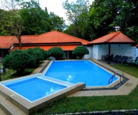 Jayasinghe Holiday Resort