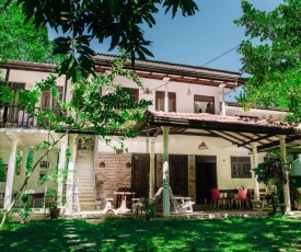 Kadolana Guest House