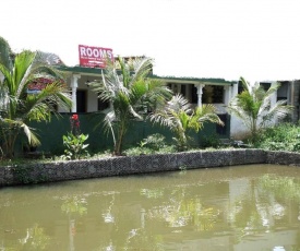 Kandy Lake Layathraa