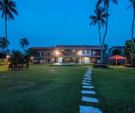 KAYJAY GARDEN HOTEL (BEACH FRONT)