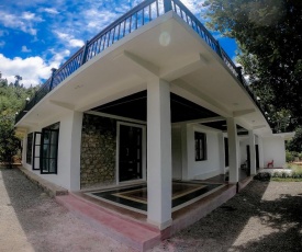 Knuckles Range Bungalow