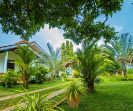 LA Villa Flor