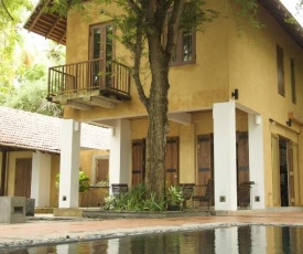Lagoon House Rekawa