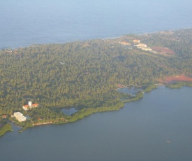Lagoon Paradise