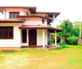 Leonie House