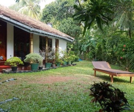 Madhawa Cottage