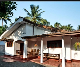 Anura Villa