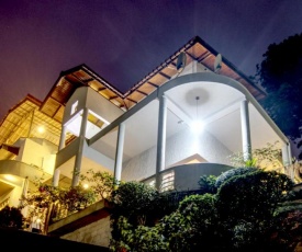 Marvel Hills Kandy