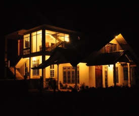 moonplains himaya bungalow