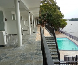 Olu villa Resort