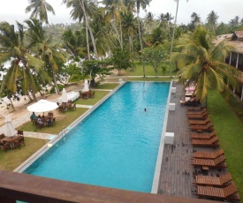 Paradise Beach Club