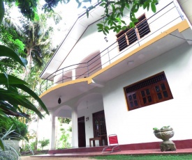 Pathum Family Home