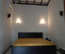 Rock side inn,Rumassala,Unawatuna