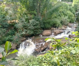 ROCK SIDE RIVER VIEW