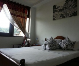 Rooms Kandy Walkers Nest near Lake