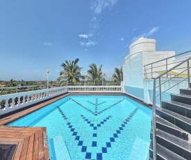 Royal Castle Hotel