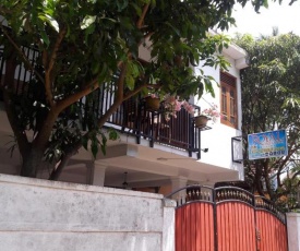 Royal Resort
