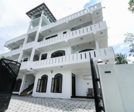 Royal Rich Villa