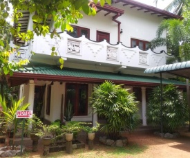 Sandagiri Hotel & Guest House