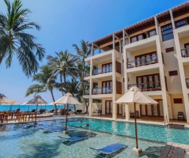 Sapphire Seas Beachfront Hotel