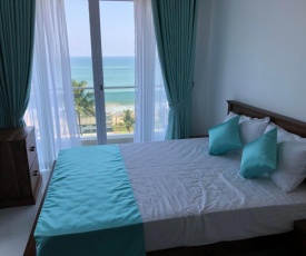 Sea Breeze - Luxurious 3 Bedroom Sea Front Apartment in Mount Lavinia