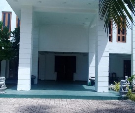 Sea Breeze Hotel