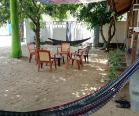 Sea Shells Inn Arugambay