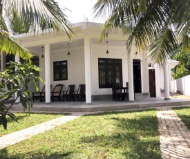 Avendra Holiday Inn Weligama