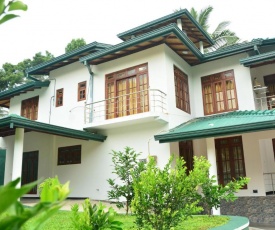Seven Luck Palace