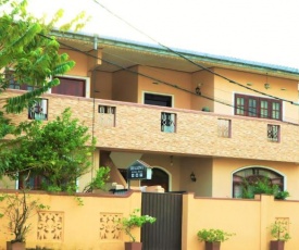 Shalona Holiday Home