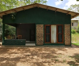 Silent Bungalow River Side