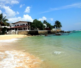 Sun N Sea Hotel