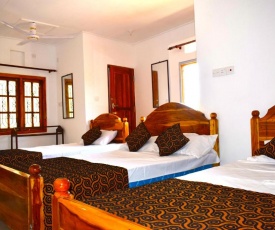 Sunraay Beach Inn