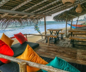 Backpack Beach Hostel & Reggae Bar
