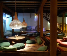 The Harmony Guest House & Chillout Beach Restaurant