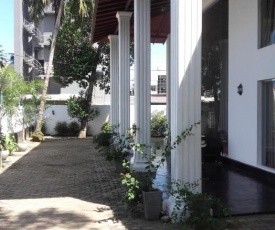The Kingston Hotel