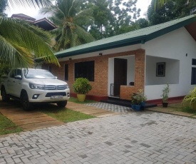 Thisara Home Stay