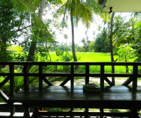 Traveller's Home Hotel