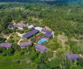 Tropical Life Resort and Spa