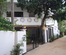 Unawatuna Beach Bungalow -
