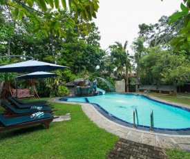 Villa 80