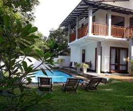 villa blue water family hikkaduwa